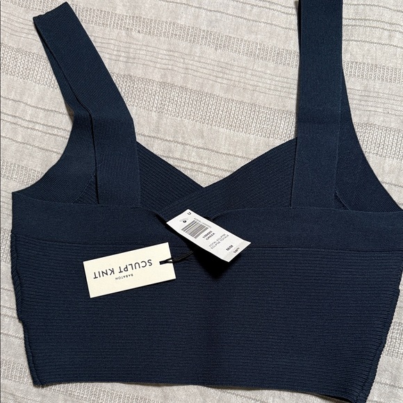 Aritzia Navy Blue Sculpt Knit Crop Top - Picture 2 of 2